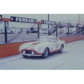Photo 1958 Ferrari 250 GT LWB n21 George Arents + George Reed + Don O'Dell / North American Racing Team (NART) / Sebring 12 hours (Usa)