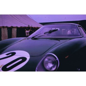 Photo 1967 Ferrari 250 LM n°20 David Piper / David Piper / 19th Annual International Trophy Silverstone (England)