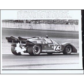 Photo 1971 Ferrari 512 S n°23 Ronnie Bucknum + Tony Adamowicz + Alain De Cadenet / North American Racing Team (NART) / Daytona 24 hours (Usa)