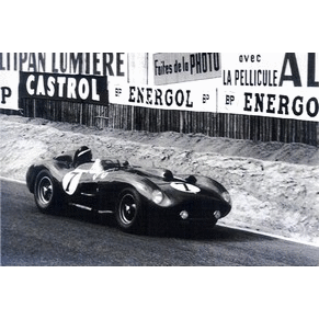 Photo 1957 Ferrari 335 Sport n°7 Mike Hawthorn + Luigi Musso / Scuderia Ferrari / Le Mans 24 hou